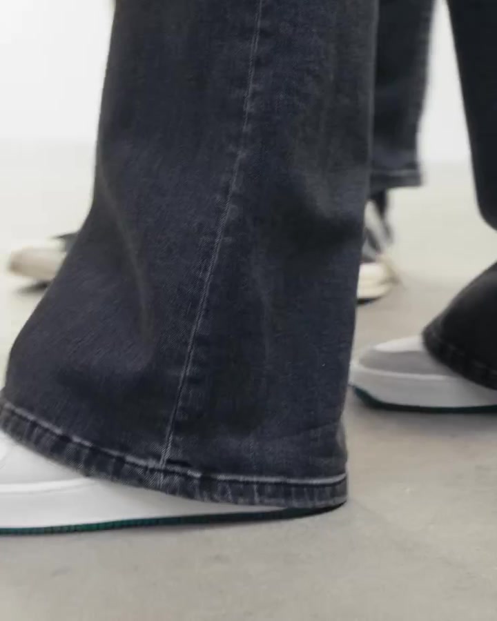 Still 7 from Cars Jeans